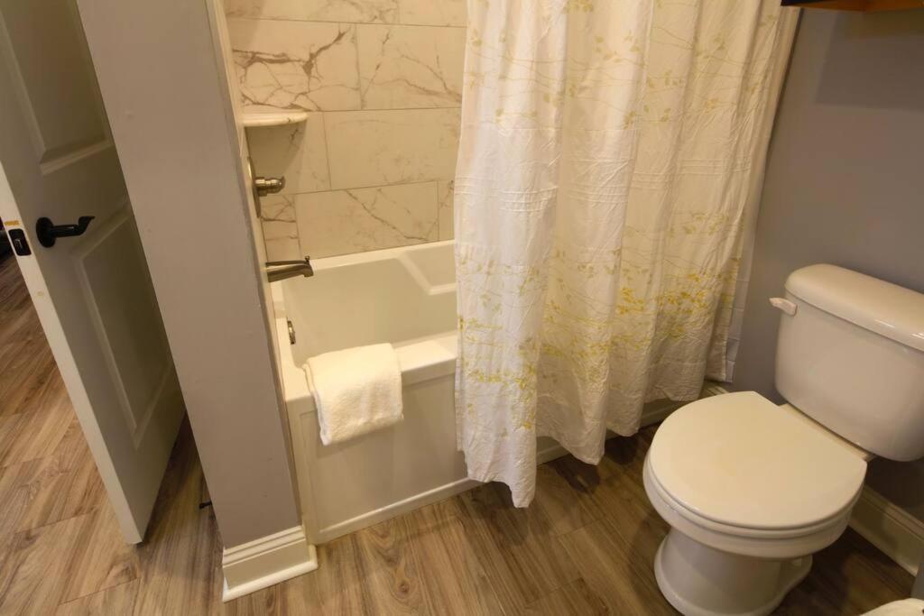Luxury 2 Bedroom Townhouse #3 레이크 찰스 외부 사진