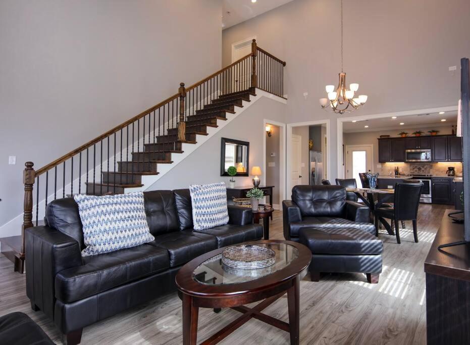 Luxury 2 Bedroom Townhouse #3 레이크 찰스 외부 사진